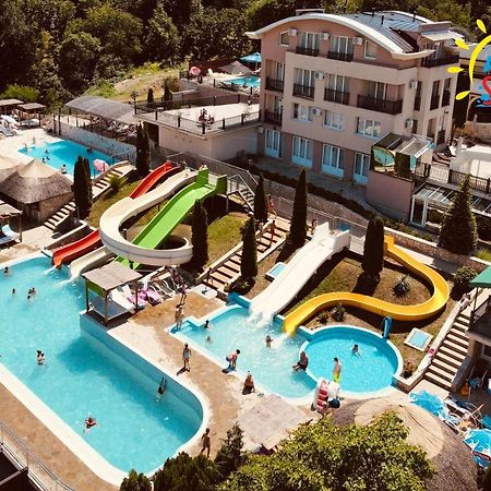 Vrnjačka Banja Sunny Hill Apartments & Aqua Park מראה חיצוני תמונה