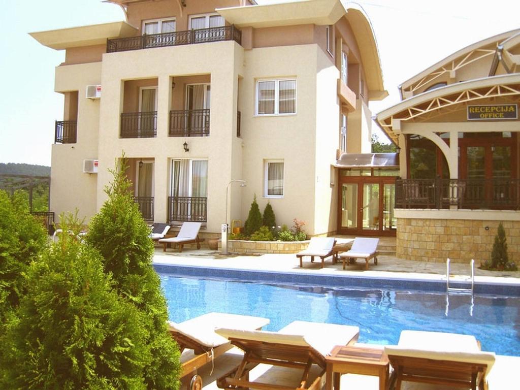Vrnjačka Banja Sunny Hill Apartments & Aqua Park מראה חיצוני תמונה